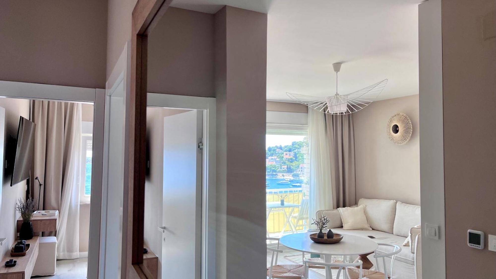 Apartment Up&above ,new Luxury Apt, Steps From And Old Town Hvar Town