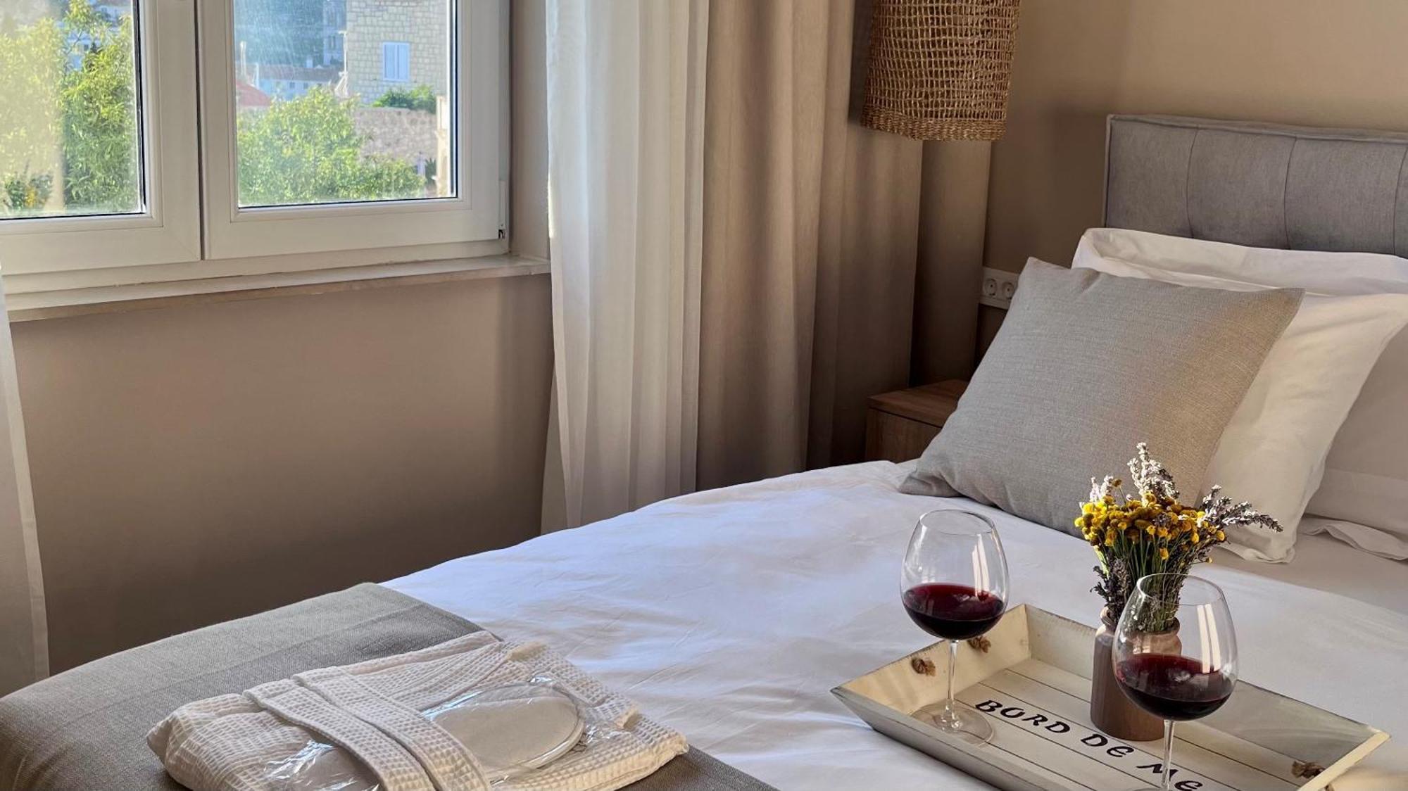 Up&above ,new Luxury Apt, Steps From And Old Town Apartment Hvar Town
